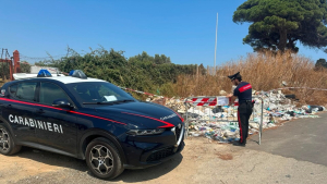 Scoperta e sequestrata discarica abusiva a Isola Capo Rizzuto