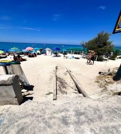 A Tropea accessi alle spiagge negati ai pi&ugrave; fragili: non servono promesse, servono interventi immediati
