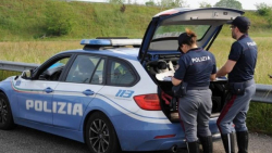 Troppo evasivo al controllo, in auto gli trovano mezzo chilo di coca