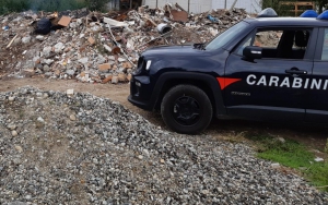 Sorpresi a bruciare rifiuti anche pericolosi, 2 arresti nel reggino