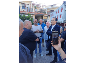 Bruno (Tridico presidente) incontra agricoltori e autotrasportatori a Davoli: ''Porter&ograve; il loro grido di dolore in Consiglio regionale''