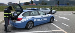 Controlli della Polstrada, ritirate 457 patenti nel 2021