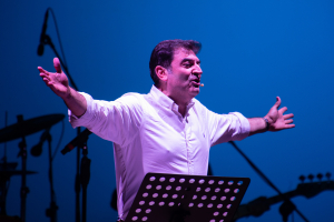 AMA Calabria, Max Giusti conquista Catanzaro con le sue ''Bollicine''