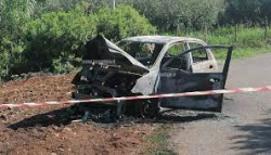 Cadavere carbonizzato in auto incendiata a Lamezia