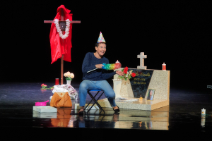 ''Puzzle, donne a pezzi'': al Teatro Comunale di Catanzaro il dolore che diventa voce di rinascita con la straordinaria Stefania Pascali