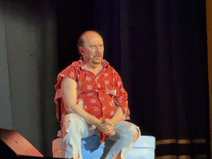 AMA Calabria, risate contagiose e riflessione con ''Il viaggio del pap&agrave;''