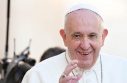 Papa Francesco, l'unico che guarda benevolo la Calabria