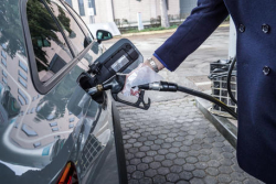 Frode sui carburanti, sequestro a tre imprenditori