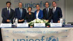 Inaugurata la sede del Comitato Unicef Crotone, alla presenza delle Istituzioni civili e militari presso la Confcommercio