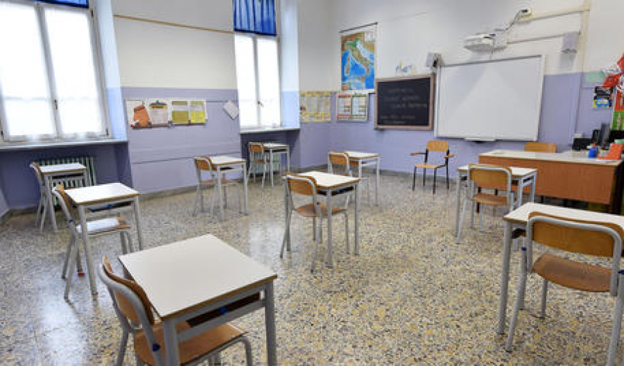 Troppi casi di Covid in paese nel Cosentino, scuole chiuse