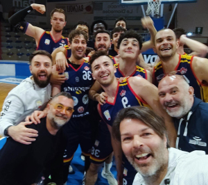 Academy di lusso, Termoli si inchina