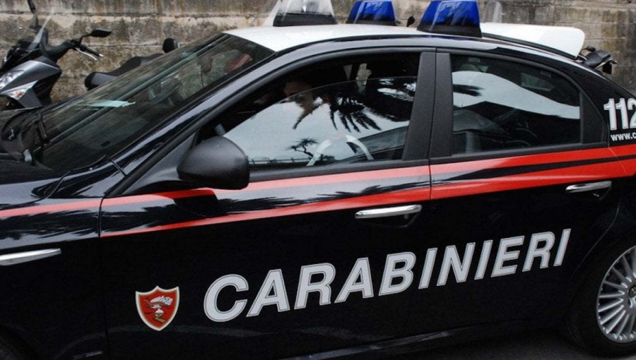Estorsioni per gestire casa di riposo, due crotonesi in manette