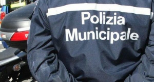 Rende: bimbo di 5 anni si perde, la Polizia municipale lo riporta a casa