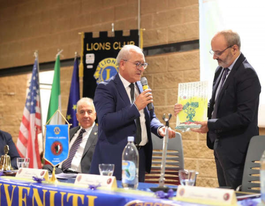 Il Lions Club conferisce il Premio Arberia al magistrato calabrese Francesco Minisci