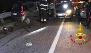 Scontro tra auto nel reggino, un morto