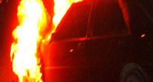Incendia l'auto dell'ex moglie, individuato