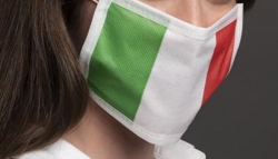 Protesta per le ''Mascherine Tricolori'' in piazza a Lamezia Terme