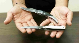 Coltelli vietati in auto, denunciato