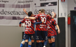 ''Zampata'' rossobl&ugrave;, vittoria scaccia-fantasmi