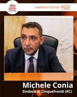 Intimidazione al Sindaco di Cinquefrondi: fuoco doloso sui terreni di famiglia