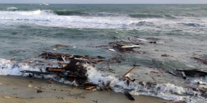 Tragedia di Cutro: riaffiora il corpo di una donna di 30 anni