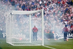 Petardo in campo a Reggio Calabria, Daspo emette a tifoso divieto di accesso