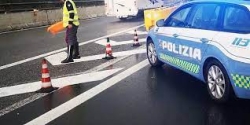 Tir ribaltato sull&rsquo;A2, traffico bloccato nei pressi di Castrovillari