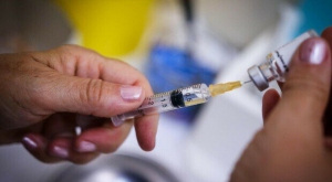 Accusa malore dopo il vaccino di richiamo: muore mentre &egrave; alla guida