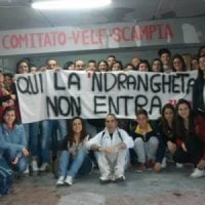 Unical, 50 studenti del corso di Pedagogia dell&rsquo;Antimafia a Scampia per studiare l&rsquo;antimafia sociale di R-Esistenza Anticamorra