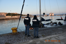 Migranti: fermati tre scafisti a Crotone