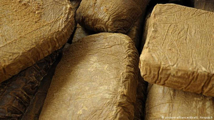Hashish nell&rsquo;aspirapolvere, beccato ed arrestato