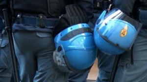 Catanzaro, gli ultras aggredirono un tifoso: sei daspo