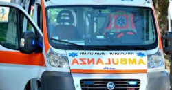 Incidente sulla SS107: ferito un automobilista