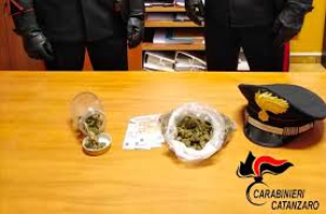 Sul bus con marijuana, denunciato 17enne a Catanzaro