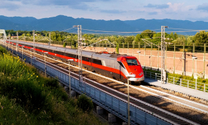 Ponte di Ognissanti e Immacolata, torna il Frecciarossa notturno da e per Milano