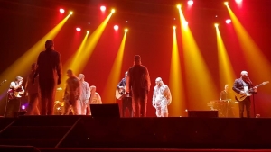 Il dramma dei migranti e la fede raccontati nel video-live di ''Rossomare'', della band calabrese Kantiere Kair&ograve;s
