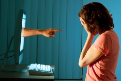 Reggio Calabria: parte dalle scuole la campagna della Polizia contro il cyberbullismo