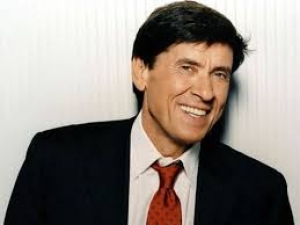 Domani il debutto a Rimini del tour di Gianni Morandi ''D&rsquo;amore d&rsquo;autore'' che far&agrave; tappa a Reggio Calabria il 15 marzo
