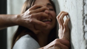 Vibo, minaccia ed aggredisce l&rsquo;ex compagna