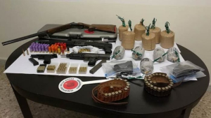 Fucili, pistola e munizioni nel casolare. 58enne finisce in carcere