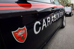 Giovane accoltellato nel cosentino, arrestati padre e figlio