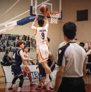 Il crollo alla distanza. Passo falso Academy