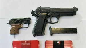 Armi: aveva in casa pistola clandestina