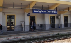Castiglione Cosentino, donna muore investita da treno
