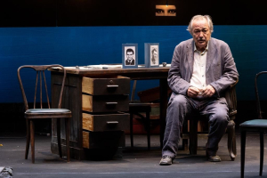 AMA Calabria, Remo Girone a Catanzaro con ''Il cacciatore di nazisti. L'avventurosa vita di Simon Wiesenthal''