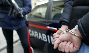 Coca nascosta, meccanico crotonese finisce in manette