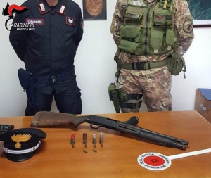 Reggio Calabria: week-end dell&rsquo;Immacolata intensi controlli e rinvenimento di un fucile in un campo di ginestre selvatiche