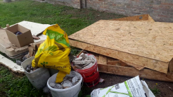 Rifiuti cimiteriali abbandonati su A2, tre denunce Polstrada