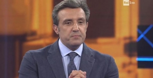 Flavio Insinna sbarca sul palco del Cilea