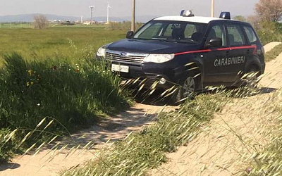 Casolare occupato e allaccio abusivo al contatore, due denunciati nel crotonese